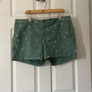 Daisy embroidered cotton shorts